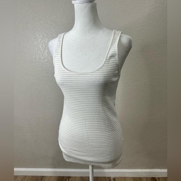 Ann Taylor Tops - LIKE NEW ANN TAYLOR RIB TANK